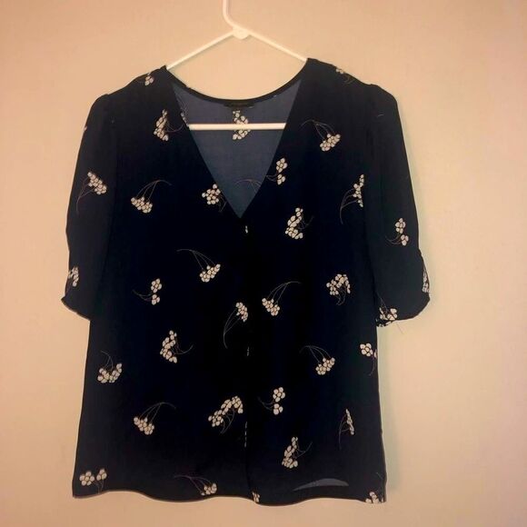 Ann Taylor shirt  - Picture 1 of 9
